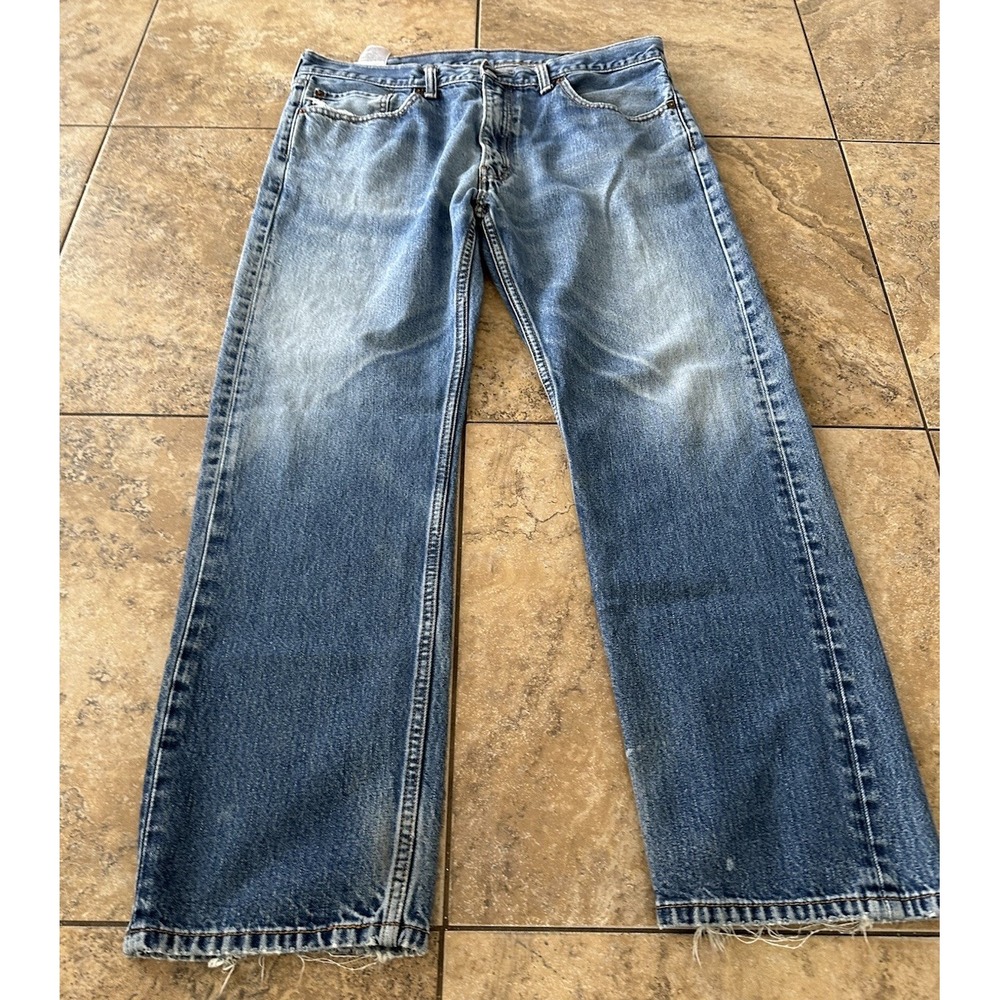 Levis 505 Jeans Mens 38x32 Straight Leg Classic Fit Denim Fit 38X30 - Picture 2 of 9